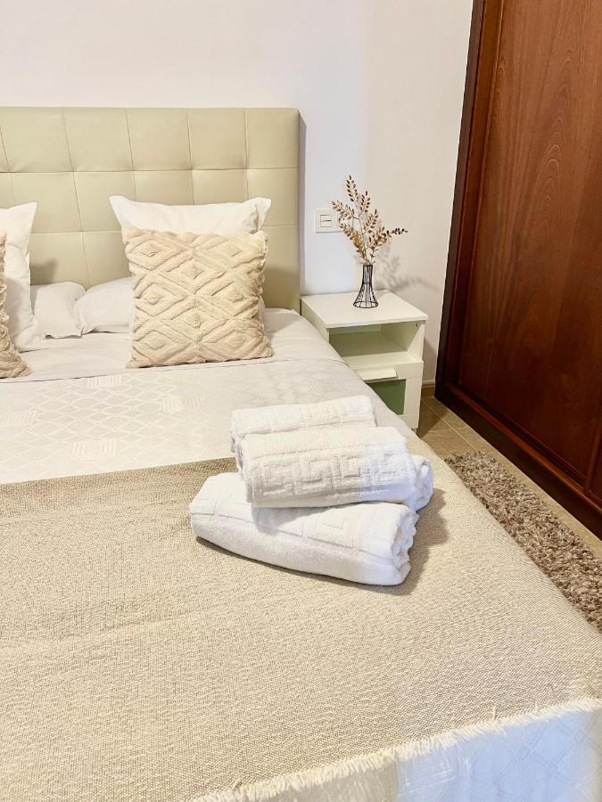 Apartamento Playa Blanca Corcubion Bagian luar foto